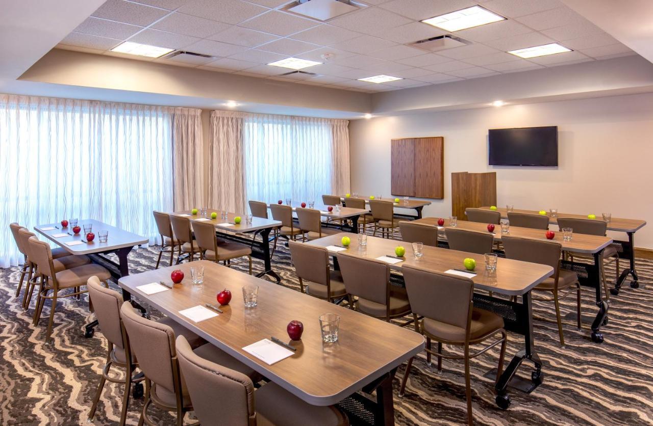 Staybridge Suites Charlottesville Airport By Ihg Exterior photo