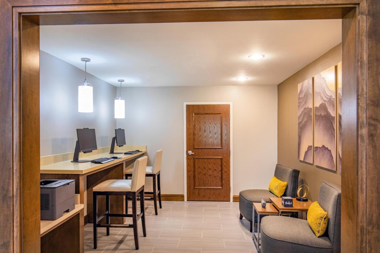 Staybridge Suites Charlottesville Airport By Ihg Exterior photo